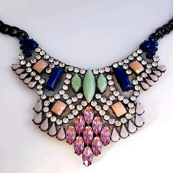 LORI GOLDSTEIN LOGO RUNWAY STATEMENT COLLAR NECKLACE PINK BLUE CRYSTAL GUNMETAL - Picture 6 of 14